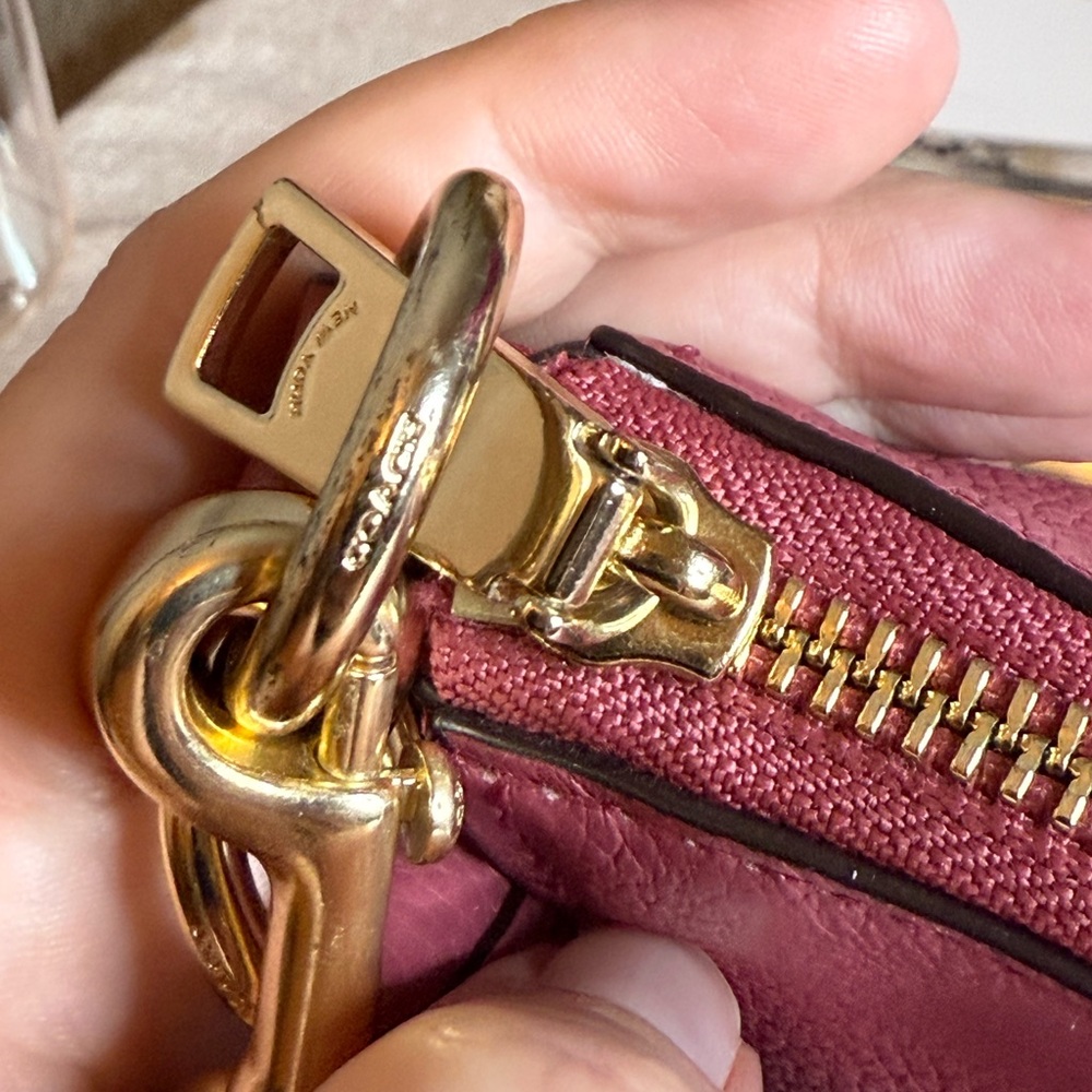 Coach Pink Leather Shoulder Bag with Gold Accents - Picture 3 of 16